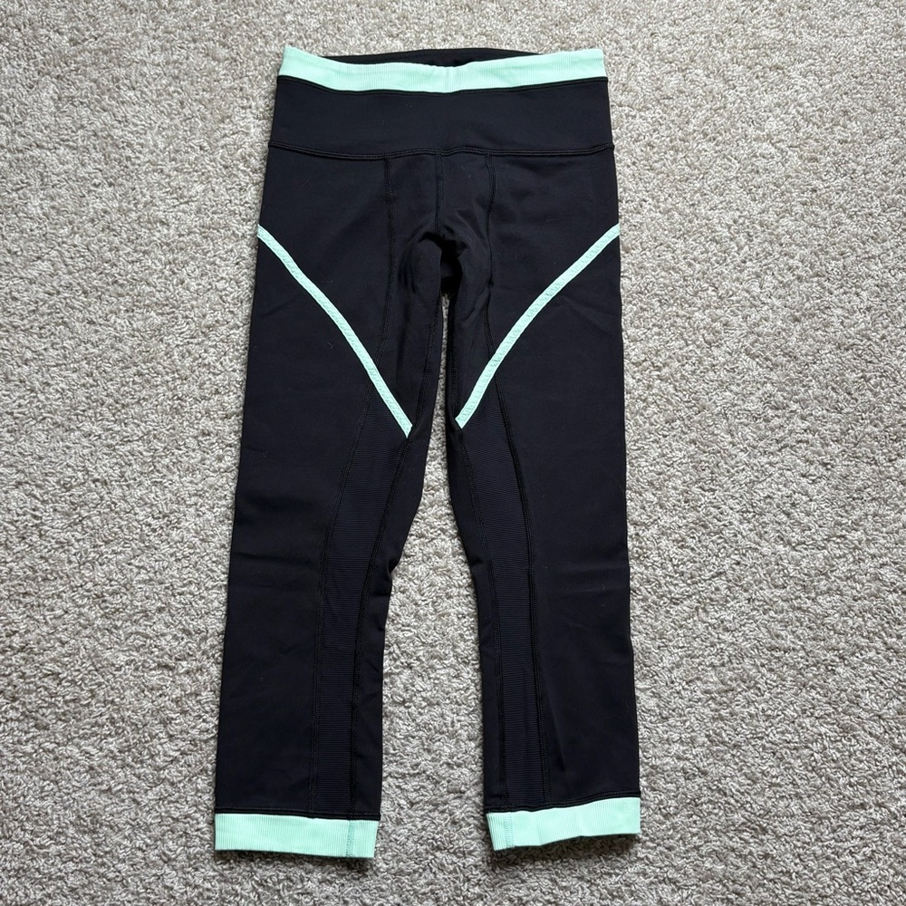Lululemon Roll Out Crop